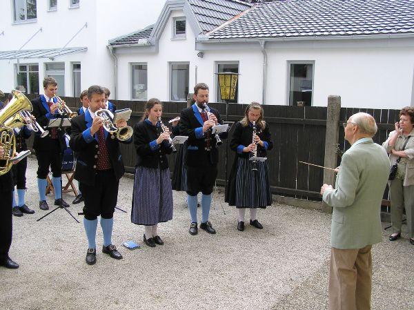 Geburtstagsständchen zum 80er für Ehrenmitglied Ing. Anton Rois