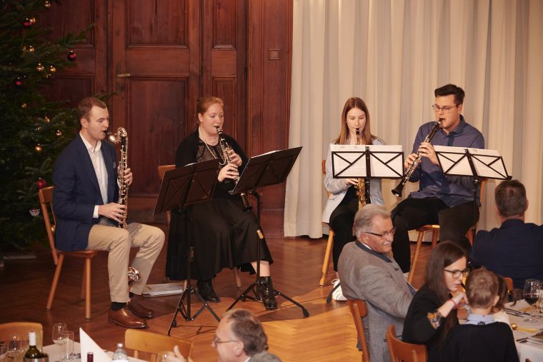 2022-11-25_183036_Stadtkapelle_Weihnachtsfeier_0054A_760 2022-11-25_183036_Stadtkapelle_Weihnachtsfeier_0054A_760